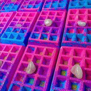Bubble gum waffle bath bomb